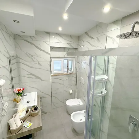 Marco House - Seaview Apartment - Fronte Mare - Casa Vacanza Anzio Exterior photo